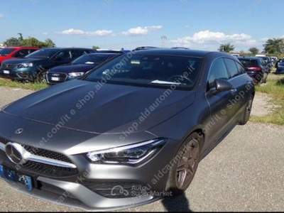 Mercedes-Benz CLA CLA 220 d Aut. Shooting Brake Business Argento usata Lucugnano
