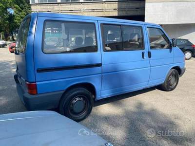 Volkswagen Transporter TD cat Caravelle GL usata Bologna