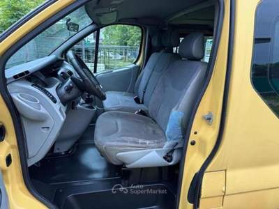 Renault Trafic T27 2.5 dCi/140 PC-TN Combi Conf. Giallo usata VALDAGNO