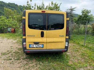 Renault Trafic T27 2.5 dCi/140 PC-TN Combi Conf. Giallo usata VALDAGNO
