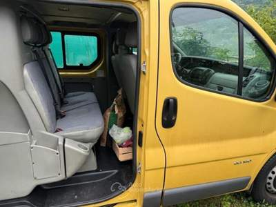 Renault Trafic T27 2.5 dCi/140 PC-TN Combi Conf. Giallo usata VALDAGNO