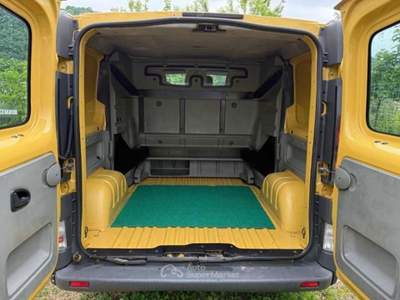 Renault Trafic T27 2.5 dCi/140 PC-TN Combi Conf. Giallo usata VALDAGNO