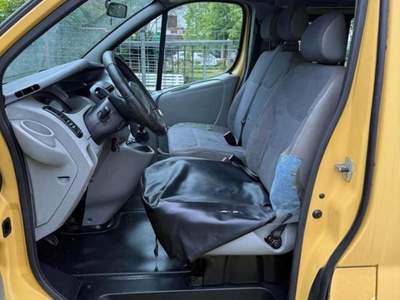 Renault Trafic T27 2.5 dCi/140 PC-TN Combi Conf. Giallo usata VALDAGNO