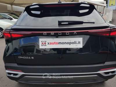 Omoda 5 Premium 1.5 Hybrid/Benz 224 CV C. Automatico Bianco usata MONOPOLI
