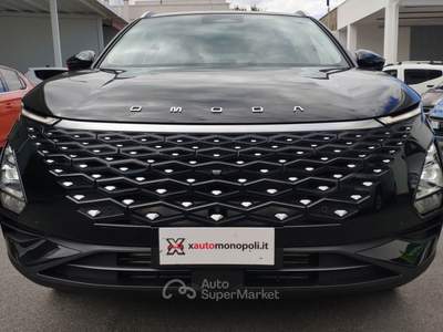 Omoda 5 Premium 1.5 Hybrid/Benz 224 CV C. Automatico Bianco usata MONOPOLI