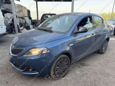 Lancia Ypsilon 1.0 FireFly 5p. S&S Hybrid Gold Blu/Azzurro usata Lucugnano