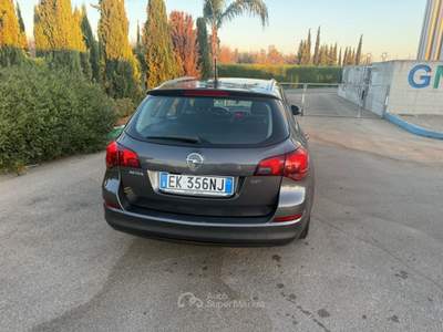 Opel Astra Sportourer Grigio usata Mesagne