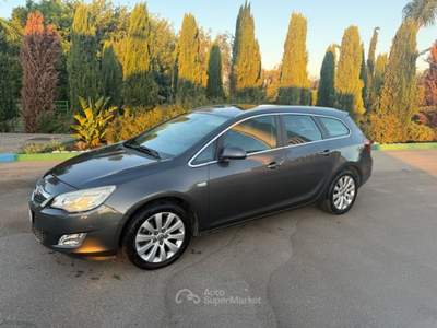 Opel Astra Sportourer Grigio usata Mesagne