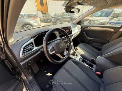 Volkswagen T-Roc Volkswagen T-roc 1.0 tsi Life 110cv Grigio usata Olbia