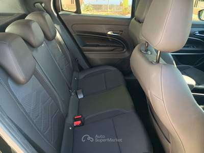Jeep Avenger 100 CV Altitude Nero usata Monopoli