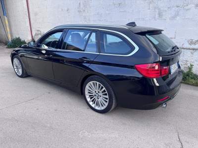 BMW Serie 3 320d 320 320d Touring Luxury Nero usata MOLFETTA