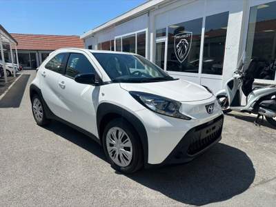 Toyota Aygo X my24 5 porte ACTIVE 1,0 VVT-i 5 marce Manuale Bianco usata Novi Ligure
