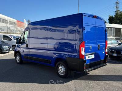 Peugeot Boxer 2.2 BLUEHDI 140 S&S 335 L2H2 Blu/Azzurro usata Roma