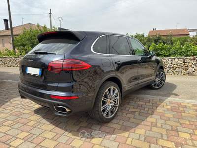 Porsche Cayenne 3.0 Diesel Tiptronic 250 cv Blu/Azzurro usata SANTERAMO IN COLLE