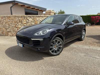 Porsche Cayenne 3.0 Diesel Tiptronic 250 cv Blu/Azzurro usata SANTERAMO IN COLLE