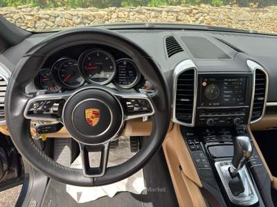 Porsche Cayenne 3.0 Diesel Tiptronic 250 cv Blu/Azzurro usata SANTERAMO IN COLLE