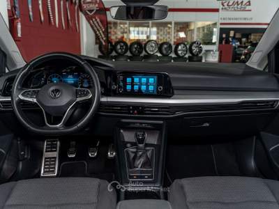 Volkswagen Golf 1.0 TSI 90cv EVO life ok neopatentati Nero usata Cinisello Balsamo