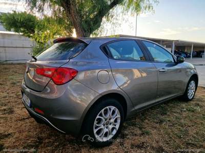 Alfa Romeo Giulietta Giulietta 1.6 JTDm TCT 120 CV Grigio usata Latiano