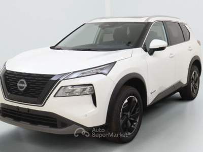 Nissan X-Trail e-Power e-4orce 4WD 7 posti Acenta Tetto Pan Bianco usata Liscate