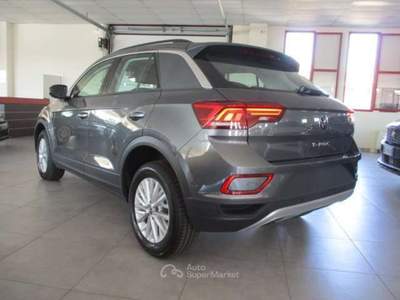 Volkswagen T-Roc 2.0 tdi Life 150cv dsg - KM ZERO Grigio usata Fossano