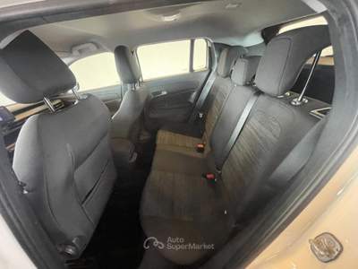 Jeep Avenger  -  1.2 turbo longitude fwd 100cv Bianco usata Ivrea