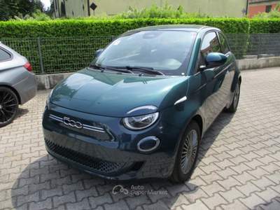 Fiat 500 Camera/Pack Comfort/Navi Verde usata Mogliano Veneto