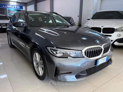 BMW Serie 3 318d d Touring Business Advantage aut. Grigio usata Medesano
