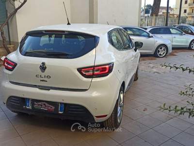 Renault Clio 1.5 dCi 8V 75 CV S&S 5p. Live Bianco usata Castrovillari