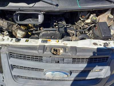 Ford Transit/Tourneo/Bus Mezzo incidentato, motore, cambio,radiatore sono aposto! usata Santa Giuletta