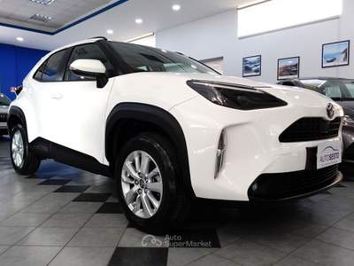 Toyota Yaris Cross 1.5 E-CVT HYBRID 116 CV ACTIVE Bianco usata Carlentini