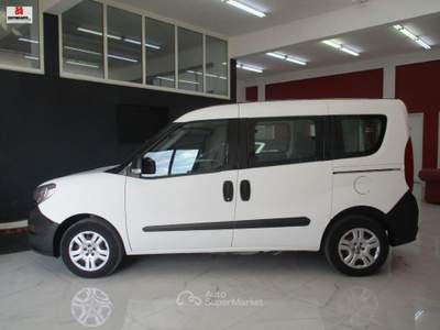 Fiat Doblò cargo combi 1.3 m.jet 16V N1 95CV Bianco usata Vittoria