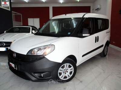 Fiat Doblò cargo combi 1.3 m.jet 16V N1 95CV Bianco usata Vittoria