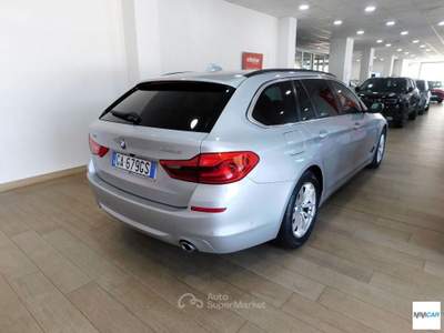 BMW Serie 5 520d 520d xDrive Business aut. Grigio usata Isola del Liri