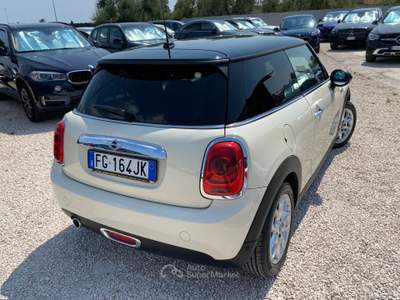 MINI 1.5 Cooper D Hype 5 1.5 One D (F56) Boost DIESEL,IVA ESPOSTA,NEOPATENTATI,UNICO PROPRIETARIO, Bianco usata Corato