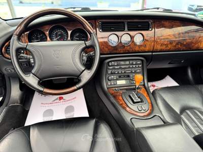 Jaguar XK 4.0i V8 Convertibile Nero usata Castellaneta