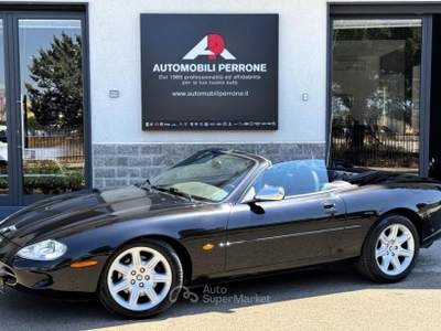 Jaguar XK 4.0i V8 Convertibile Nero usata Castellaneta