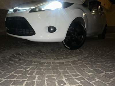 Ford Fiesta Ford fiesta titanium allestimento ST Bianco usata Portico di Caserta
