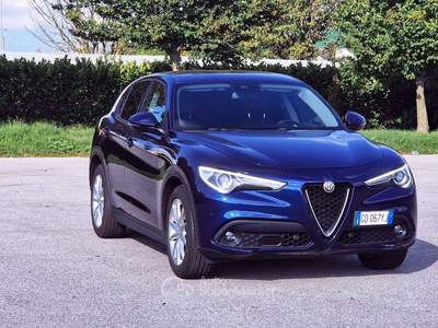Alfa Romeo Stelvio STELVIO 2.2 Turbo muore 190CV Executive AT8 RWD Blu/Azzurro usata Campodarsego