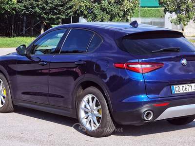 Alfa Romeo Stelvio STELVIO 2.2 Turbo muore 190CV Executive AT8 RWD Blu/Azzurro usata Campodarsego