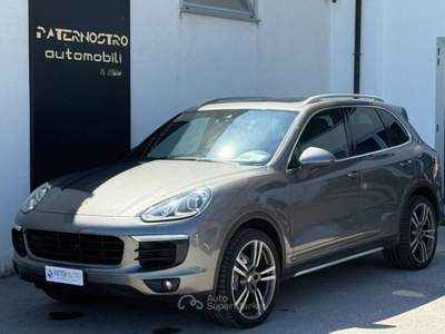 Porsche Cayenne Cayenne 3.0 Platinum Edition tiptronic Grigio usata Senise