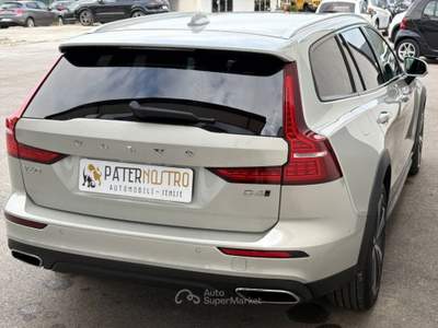 Volvo V60 V60 c.country 2.0 D4 Pro awd geartronic Grigio usata Senise