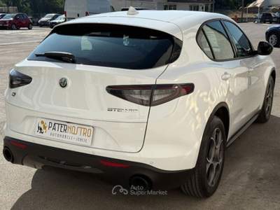 Alfa Romeo Stelvio 2.2 t Sprint Q4 210cv auto Bianco usata Senise