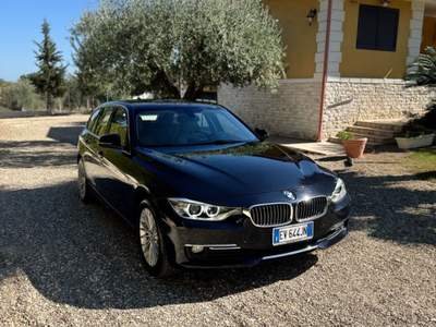 BMW Serie 3 320d BMW 320d Touring xdrive Luxury Blu/Azzurro usata Andria