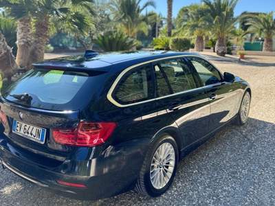 BMW Serie 3 320d BMW 320d Touring xdrive Luxury Blu/Azzurro usata Andria