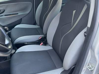 Lancia Ypsilon 85 CV 5 porte Metano Ecochic Elefantino Argento usata MOLFETTA