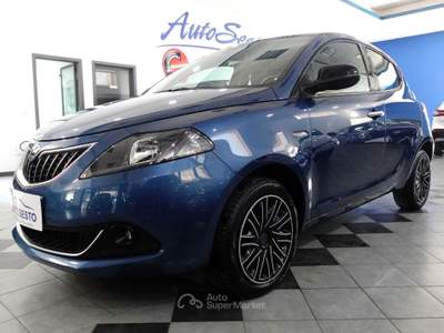 Lancia Ypsilon 1.0 FIREFLY HYBRID 70 CV GOLD Blu/Azzurro usata Carlentini