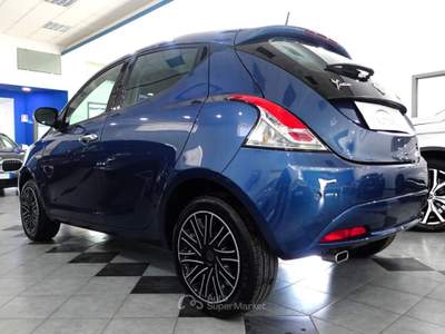 Lancia Ypsilon 1.0 FIREFLY HYBRID 70 CV GOLD Blu/Azzurro usata Carlentini