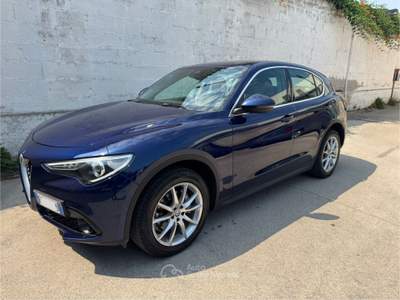 Alfa Romeo Stelvio AT8 Q4 Executive Blu/Azzurro usata MOLFETTA