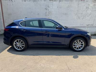 Alfa Romeo Stelvio AT8 Q4 Executive Blu/Azzurro usata MOLFETTA