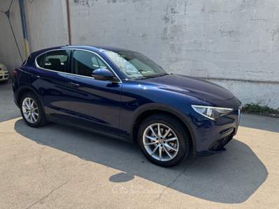 Alfa Romeo Stelvio AT8 Q4 Executive Blu/Azzurro usata MOLFETTA